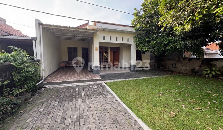 For Sale: Private House, Habitable and Strategically Located For Sale: Private House, Habitable and Strategically Located