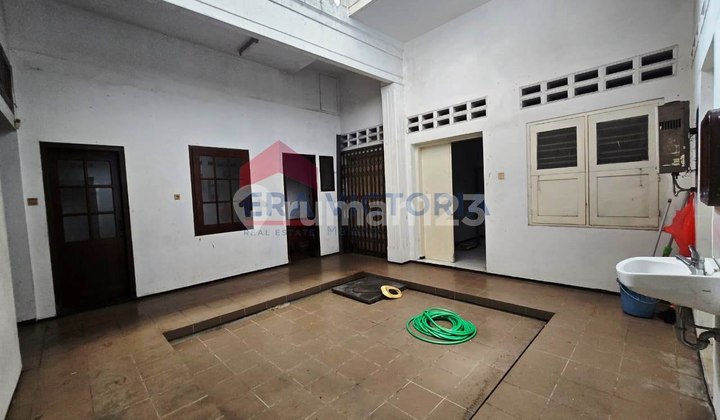 For Rent: Shop House by the Roadside with High Business Traffic