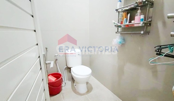 For Sale Active Boarding House Strategic Location Near Business Axis Soekarno Hatta, Close to Asia Campus, Ub 2