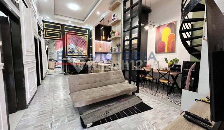 Nice House with SHM in Blimbing Fully Furnished Near Karanglo Toll Road. 2