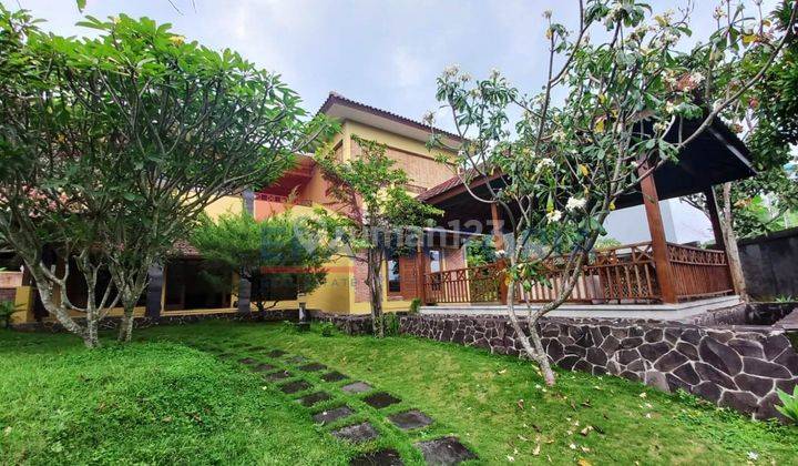  Villa 2 Lantai Melati, Batuuper Luas Dan Kondisi Sangat Terawatdekat Berbagai Tempat Wisata Kota Batu Dan Berbagai Kawasan Kuliner. Berhawa Sejuk Dan Nyaman. Cocok Untuk Usaha Guest House, Penginapan 1