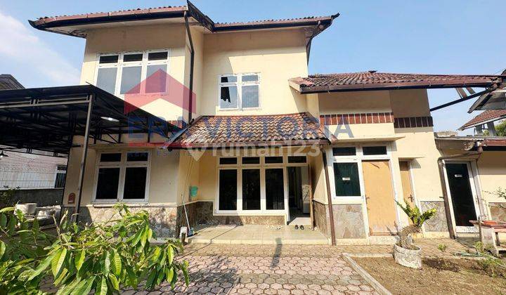 Rumah Villa 2 Lantai View G. Panderman Dengan Halaman Yang Luas Depan & Belakang 1