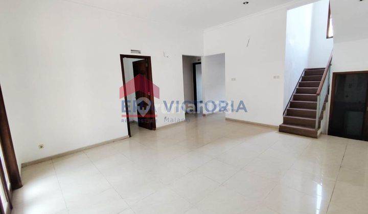 Rumah 2 Lantai Luas Cocok Untuk Pasangan Baru Menikah Aman Asri 2