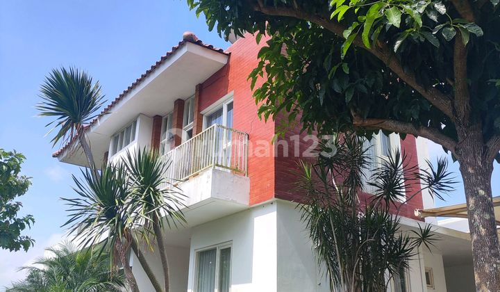 Villa Di Dalam Hotel Mewah Batu