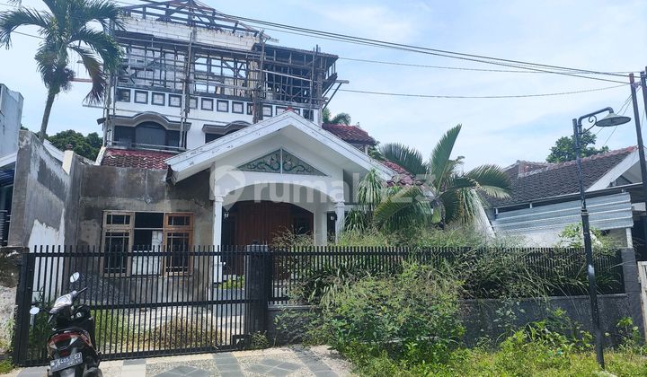 3-Story House in Dieng Suitable for Boarding or Guest House 3-Story House in Dieng Suitable for Boarding or Guest House