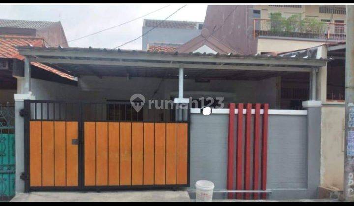 Disewakan Rumah Dekat Sekolah Di Harapan Indah. Bekasi 1