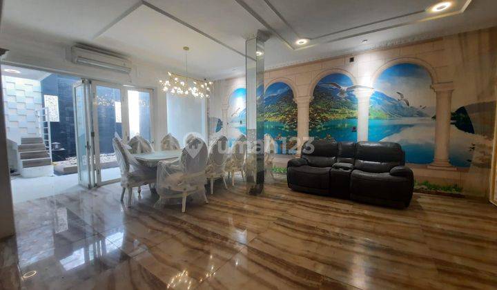 Rumah siap huni lokasi bagus startegis Di Delatinos Bsd 2