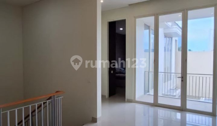 Rumah Villa Bukit Regency Pakuwon Indah  2