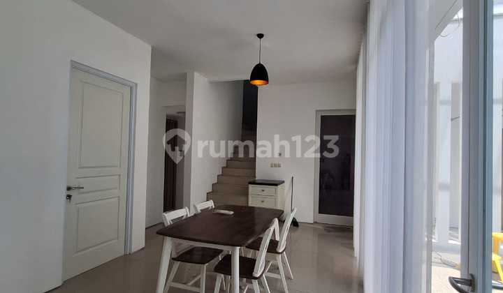 For Rent Royal Residence House Wiyung West Surabaya