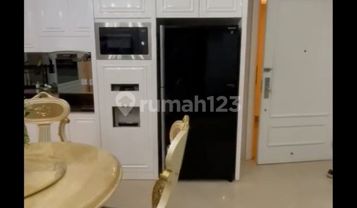 Apartemen One Icon Residence, Tunjungan Plaza, Furnished Mewah 2