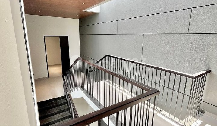 FOR SALE Luxurious Citraland Golf Hill House 2