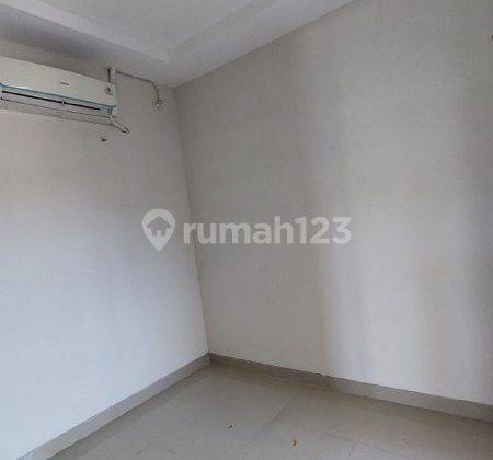 Sewa Rumah Pantai Mentari, Strategis, 4000w 2