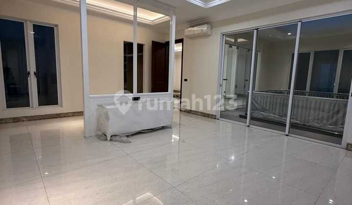 Dijual Rumah Mewah Graha Family Wiyung Surabaya Barat 2