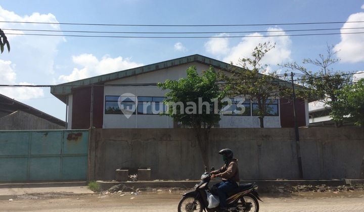 Warehouse for Sale with Bonus Office in Margomulyo, West Surabaya, Flood-Free