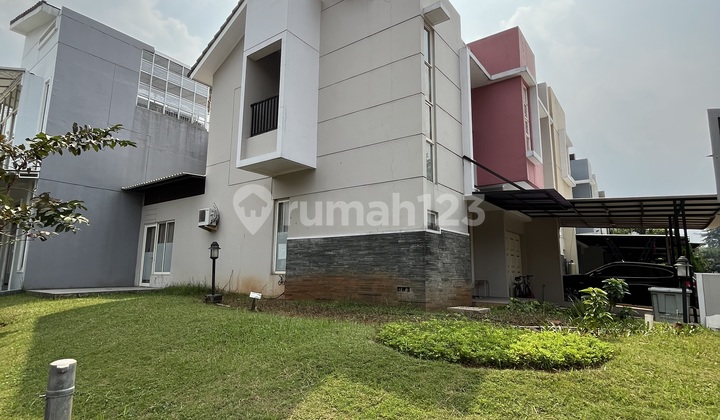 Dijual Cepat Rumah hook LT 214 m2 di kawasan The Springs, Summarecon Gading Serpong, Tangerang