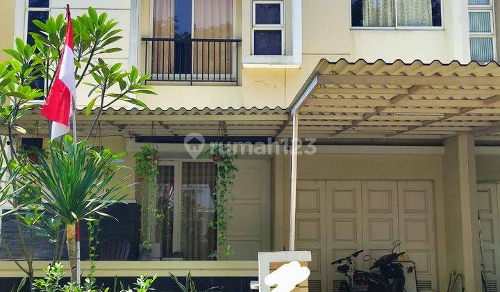 Rumah 2 Lt Terawat Dan Siap Huni Ada Kolam Renang di Cluster Canary Gading Serpong 1