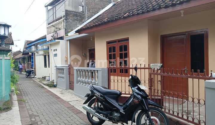 Affordable House in Nitikan Umbulharjo with Access for Pedestrians/Three-Wheeled Vehicles