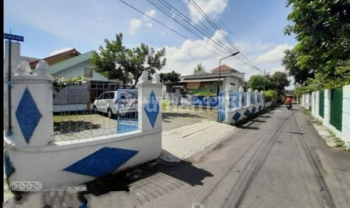 Tanah Bonus Bangunan Dan Ruang Usaha Di Sapen Gondokusuman