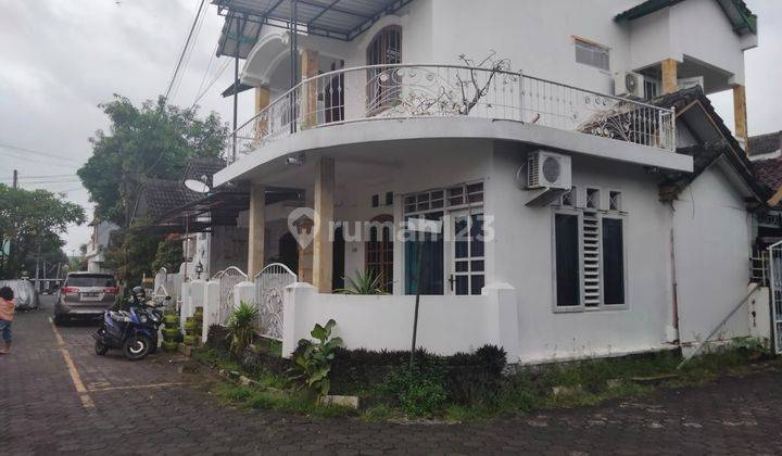 Rumah Mewah  Murah 2 Lantai Dalam Perumahan Di Suryodiningratan  2