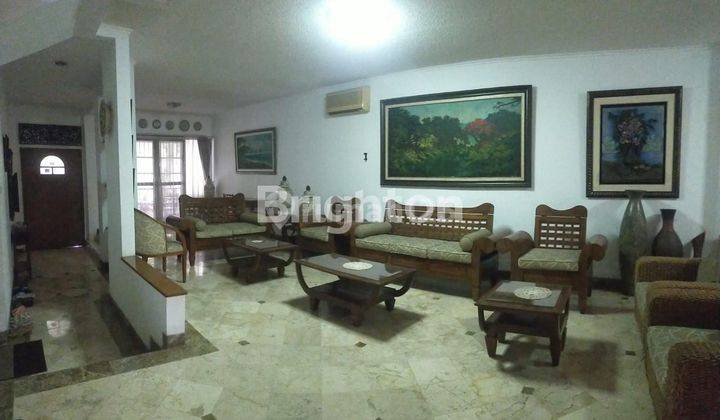 RUMAH MEWAH CANTIK DI SELATAN JAKARTA JAGAKARSA 2