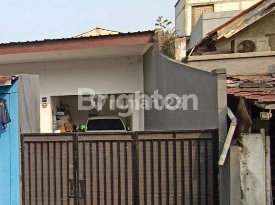 RUMAH POSISI STRATEGIS DEKAT MRT 1