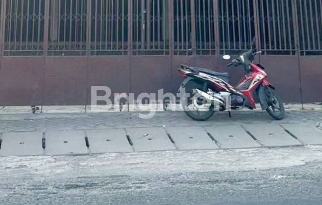 RUKO BESAR 3 GANDENG DEKAT PASAR CIPUTAT