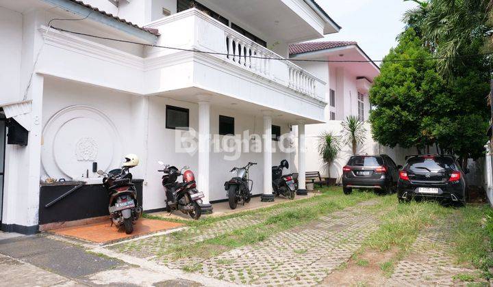 RUMAH BESAR DI CIPETE COCOK UNTUK KANTOR DEKAT  MRT STASIUN CIPETE 1