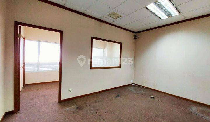 Sangat Murah.. Sewa Kantor Semi Furnished di Surabaya Pusat Start 5Juta An  2