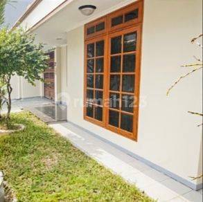 Rumah 3 1/2 Lantai Luas 410 M2 Dekat Gajah Mada, Jakarta Pusat 2