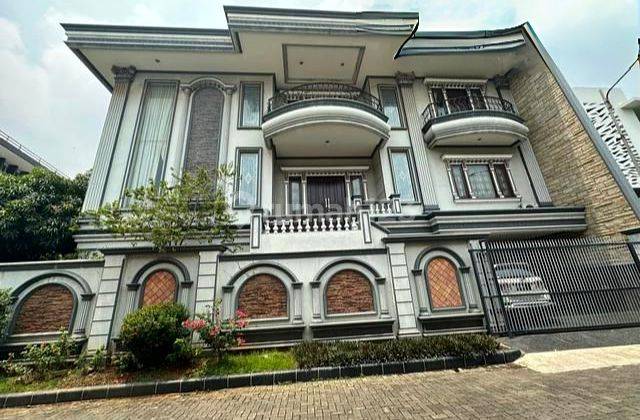 Rumah Mewah 3 Lantai Luas 805 M2 Di Sunter, Jakut 1