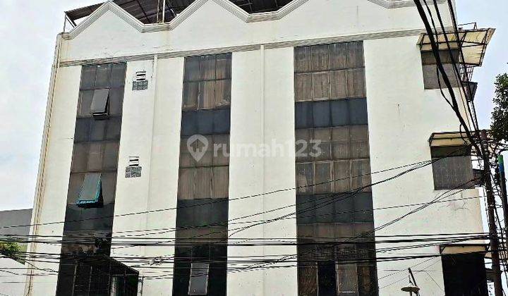 Kost 20 Kmr + K Mandi Dlm + Kantor 5 Lantai Ada Lift Dekat Senen, Jakpus 1