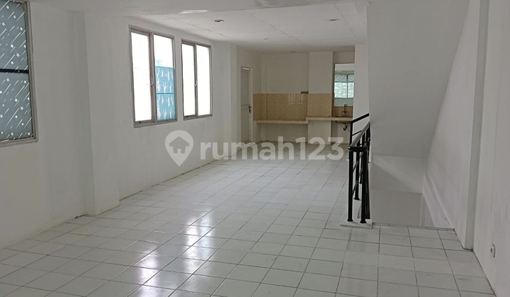 Ruko Cempaka Mas Mega Wholesale, Central Jakarta 2