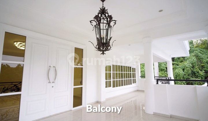 Rumah Mewah Semi Furnished Siap Huni di Kemang, Jaksel 2