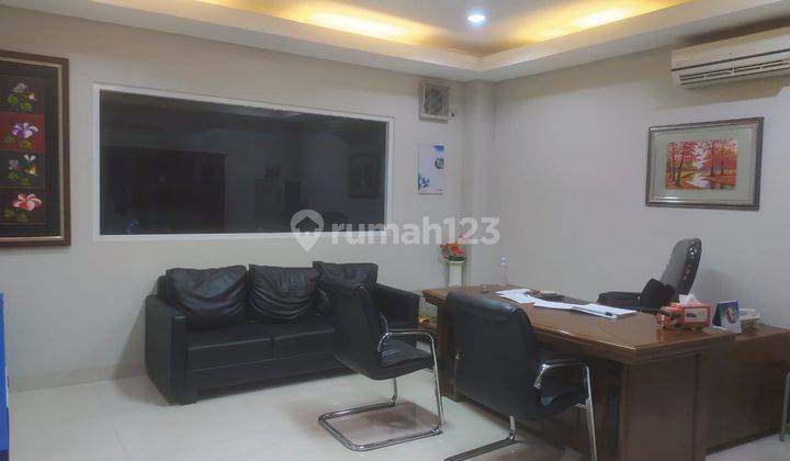 Gedung 4 Lantai Ada Lift Di Citayam, Depok 2