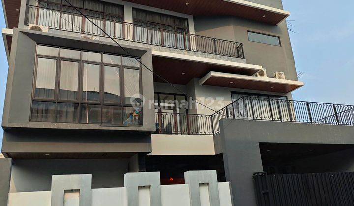 Rumah Mewah 3 1/2 Lantai Luas 600 M2 Ada Lift @sunter, Jakut 1