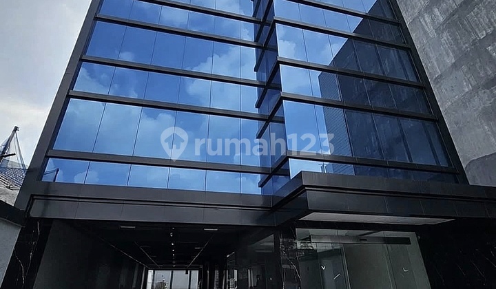 Gedung Baru 6,5 Lantai Di Menteng, Jakpus
