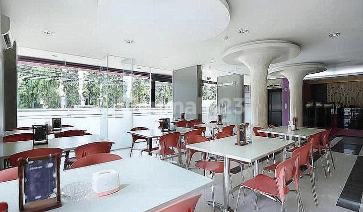 3 Star | 51 Room Hotel, With Elevator In Mangga Besar, West Jakarta