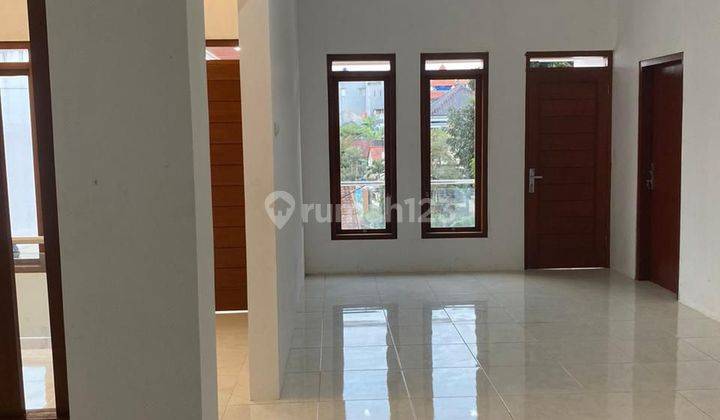 Jual Rumah 2 Lantai Modern Minimalis Di Area Strategis 2