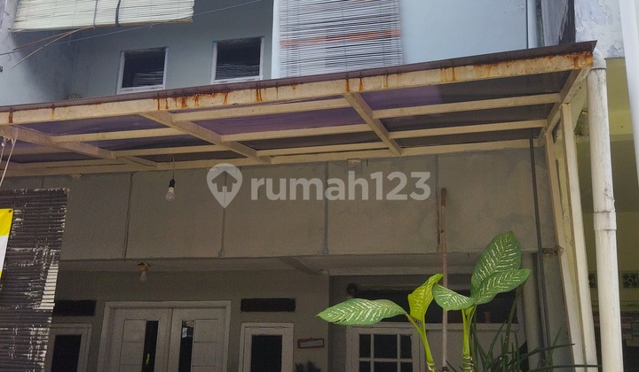 3-Story House in Antapani Bandung, Near Griya Jogja & Culinary Center