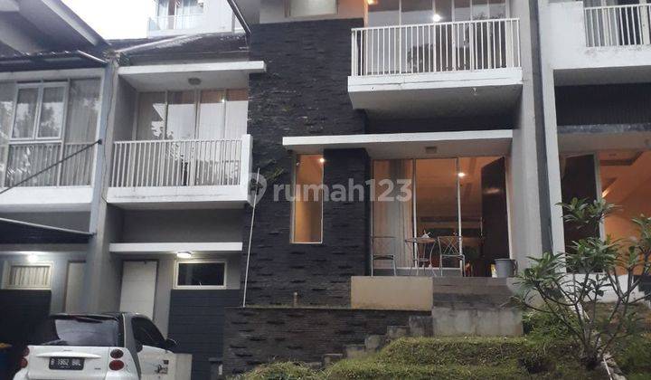 Townhouse 2 Lantai Di Kawasan Asri Dago , Bandung 1