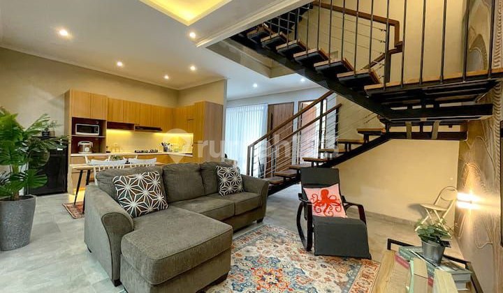 New Villa with Swimming Pool in Cigadung Dago Bandung 2