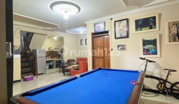 Ready-to-Occupy 2-Story House in Antapani Bandung, Land Area 107, Building Area 200, 6 Bedrooms 2