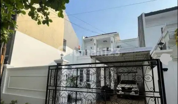 Strategic House in Buahbatu, Bandung, Near Soekarno Hatta, Land Area 223, Building Area 250