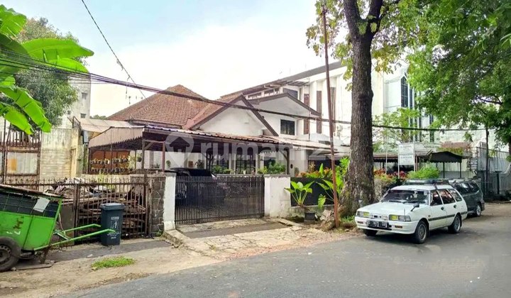 Rumah Lama Murah Lokasi Strategis Dekat Jalan Riau Bandung 2