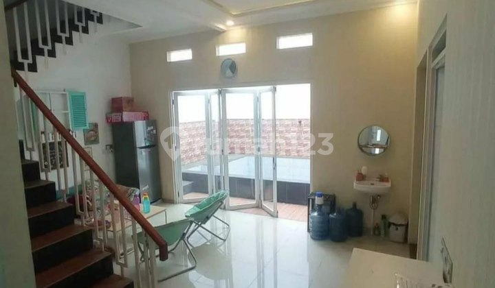 Rumah Bagus 2 Lantai Ada Kolam Renang Dekat Toll Kopo Bandung