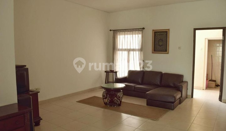 Rumah Bagus 2 Lantai Kiara Sari Buah Batu Tengah Kota Bandung