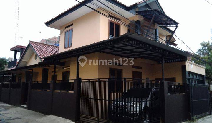 Rumah Bagus Posisi Hook di Pusat Kota Bandung  1