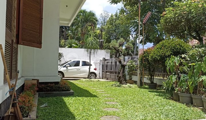 Classic Well-Maintained House Best Location Gatsu Burangrang Wing 2