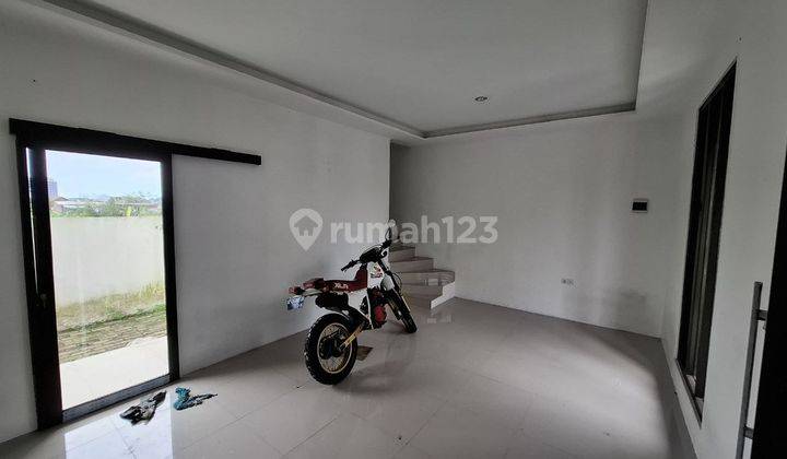 Rumah Minimalis Modern Dekat Widyatama Bandung 2