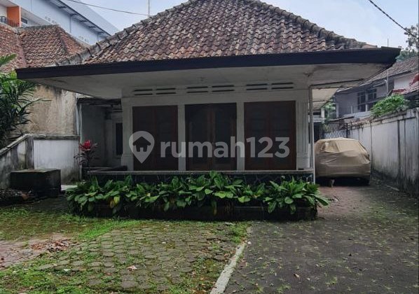 old Dutch house in Cihampelas, Bandung City 1